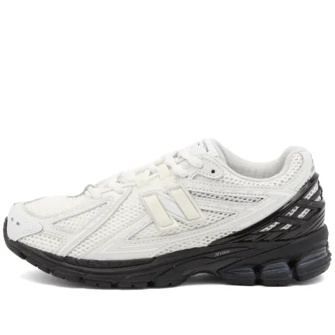 Comme Des Garçons Homme x New Balance 1906