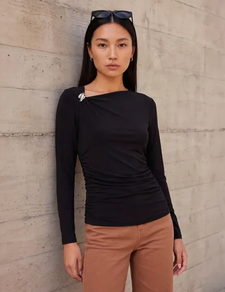 Roman Trim Detail Top Black