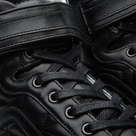 Les Baskets Mid Trim Sneaker
