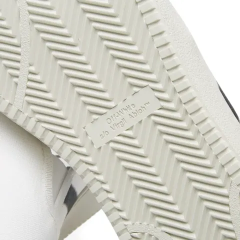 Spray Slip On Sneaker
