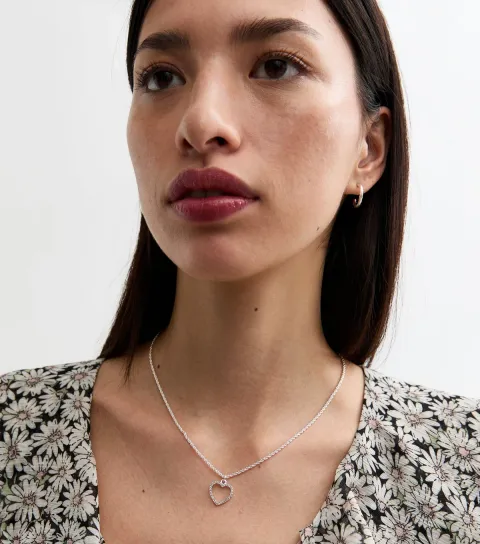 New Look Silver Tone Rope Chain Heart Pendant Necklace