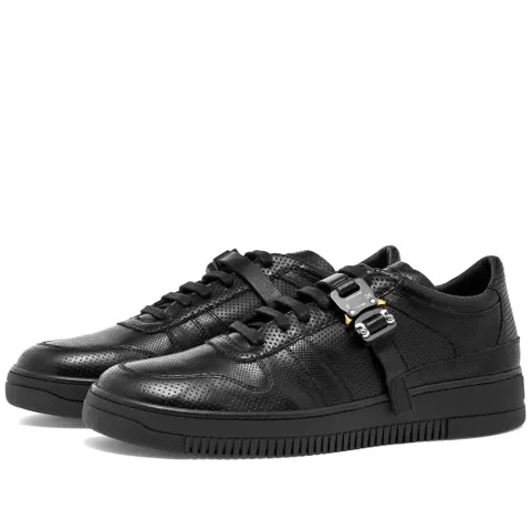 Buckle Low Trainer