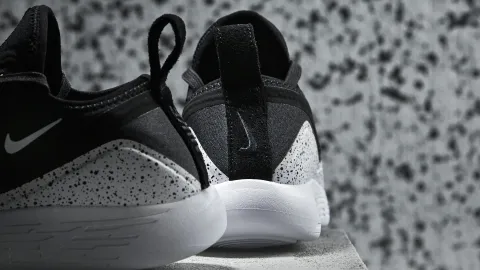 Lunarcharge Premium LE