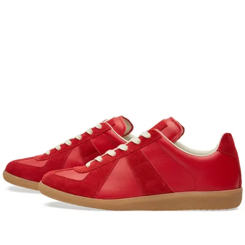 22 Replica Low Sneaker
