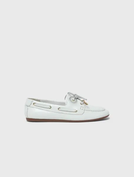 Leather boat shoes