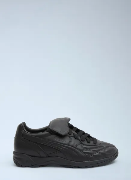 King Indoor Sneakers