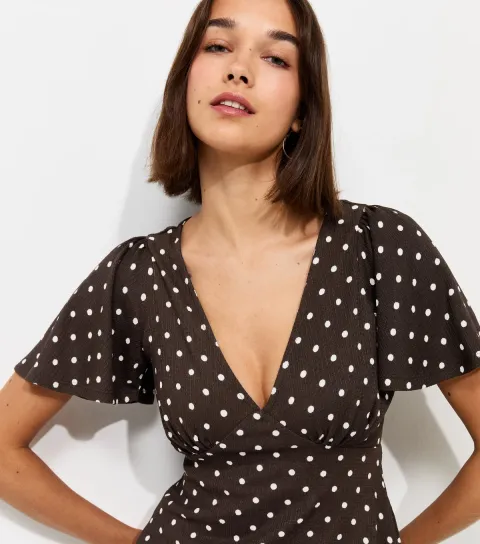 New Look Women's Brown Crinkled Polka Dot Flutter Sleeve Tea Blouse