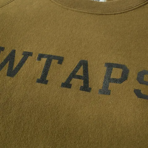 Design 01 Crew Sweat