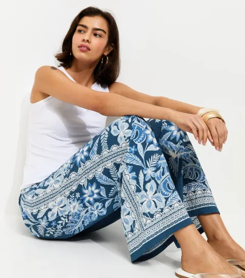 Women's Blue Tropical Flower Print Crinkle Trousers