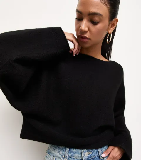 Women's Black Slash Neck Batwing Sleeve Jumper