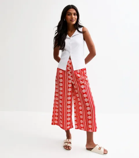 Women's Red Daisy Chain Print Wide Leg Cropped Trousers