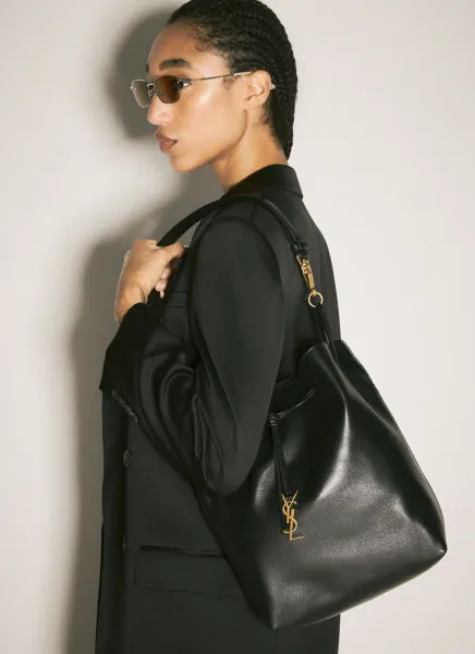 Paris VII Pochon Shoulder Bag