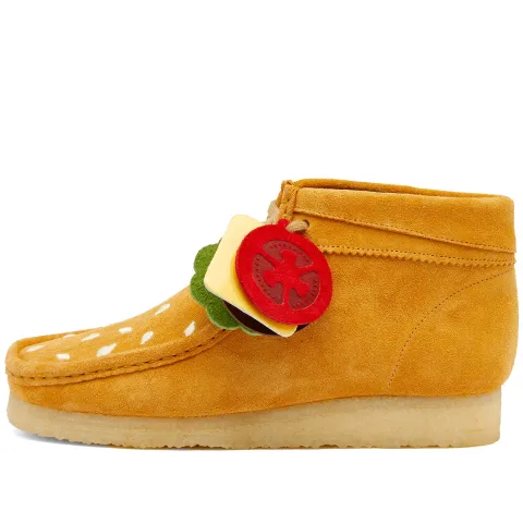 x Vandy the Pink Wallabee Boot