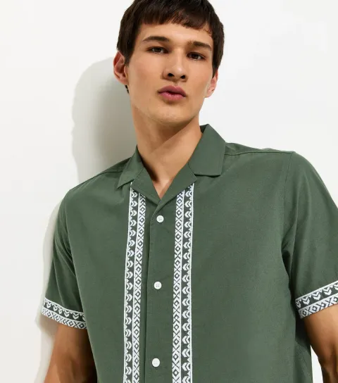 Men's Green Regular Border Embroidered Shirt