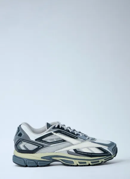 Premier Road Ultra Sneakers