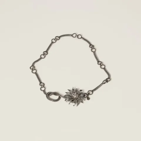 Metal belt with crystals
