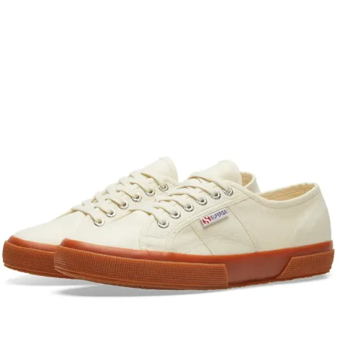 2750 Cotu Classic
