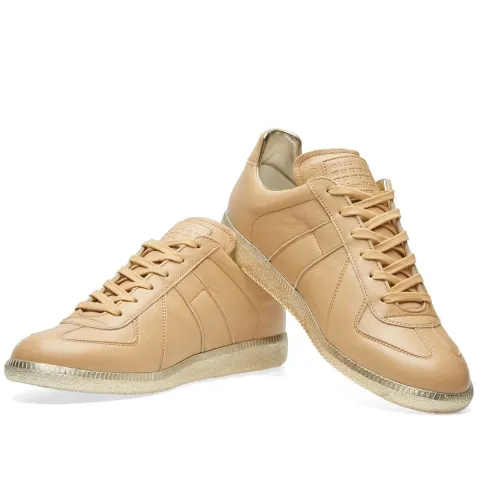 22 Replica Low Platinum Sole Sneaker