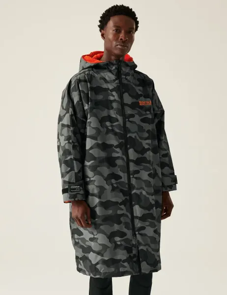 Regatta Waterproof Hooded Changing Robe Grey Mix
