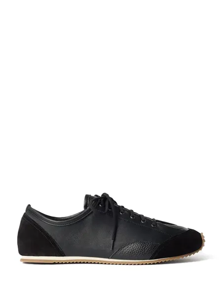Gummy Sneaker Black