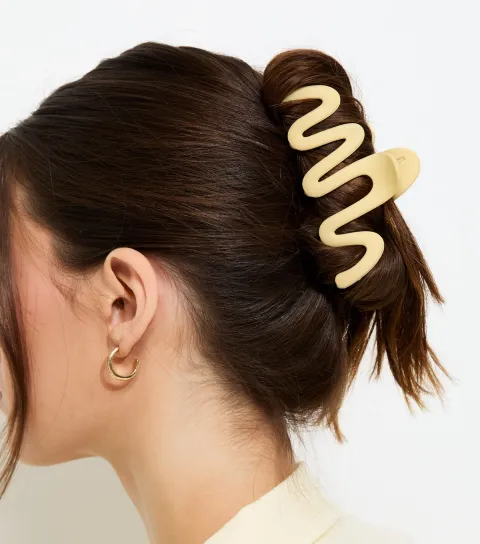 Light Yellow Squiggle Hair Claw Clip