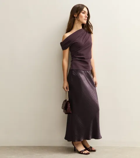 Women's Petite Dark Burgundy Textured Satin Midi Skirt