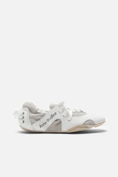 Leather lace-up shoes