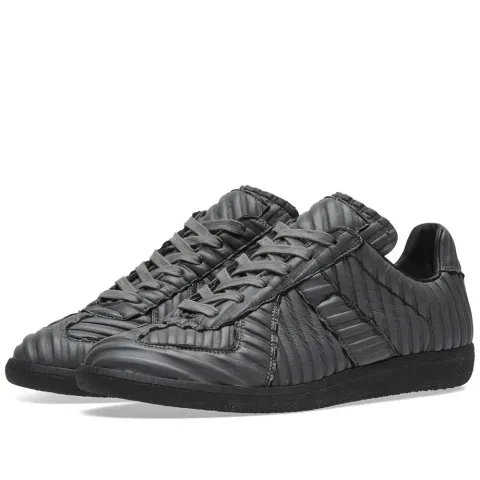 22 Replica Low 3D Sneaker