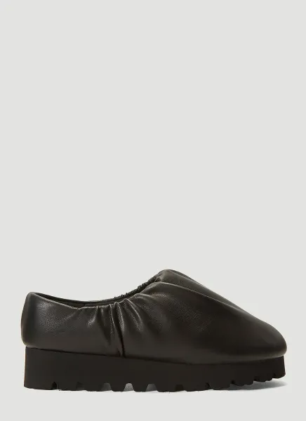 Nawa Camp Shoes