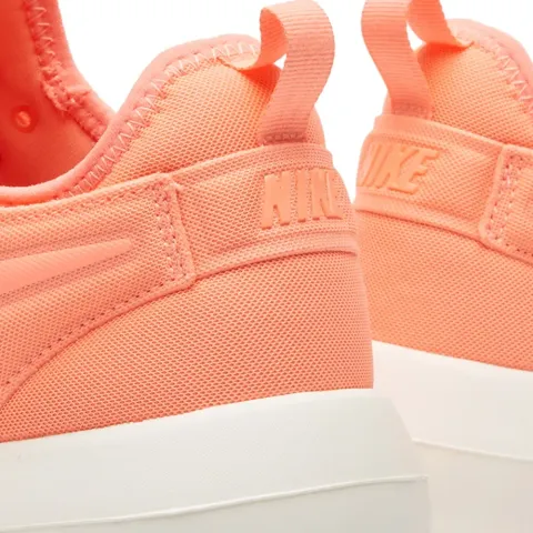 W Roshe Two