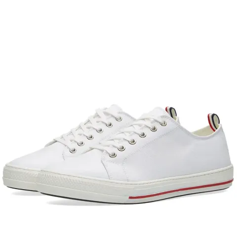 Low Canvas Sneaker