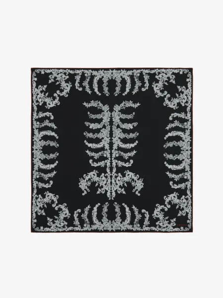 Lace Ribcage Foulard