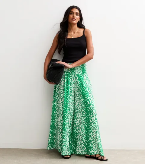 New Look Women's Green Abstract Print Wide Leg Trousers
