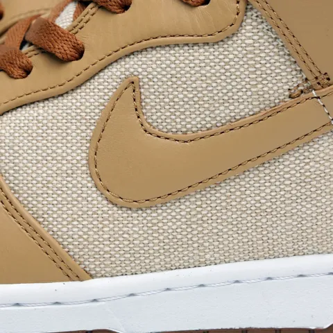 Dunk Premium Hi SP 'Acorn'