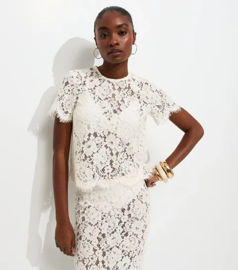 Women's Off White Scalloped Lace Short Sleeve Top