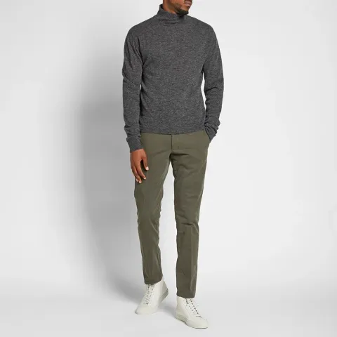 Base Turtle Neck Knit