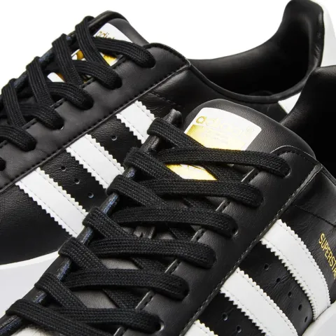 Women's Superstar Bold W