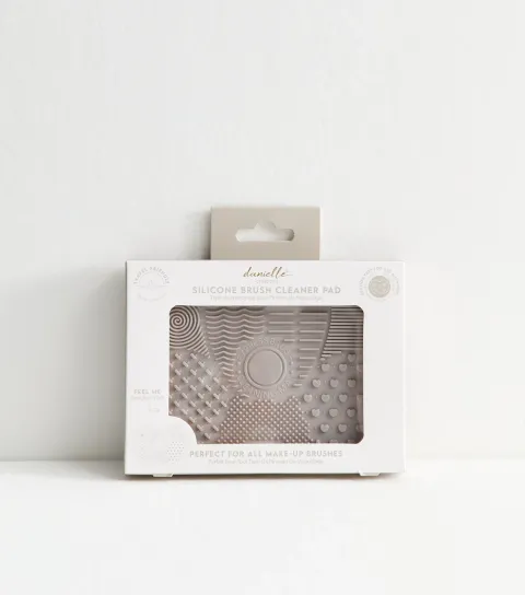 Creations Brown Make Up Cleaning Pad