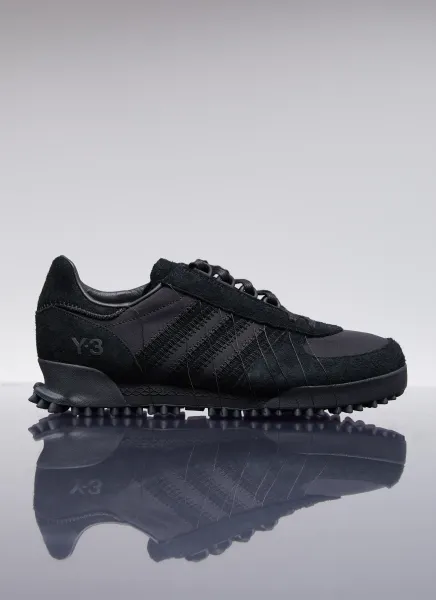 Marathon Sneakers