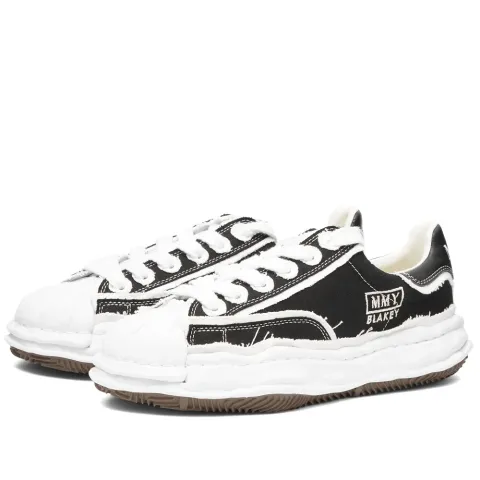 Blakey Low Original Sole Overhanging