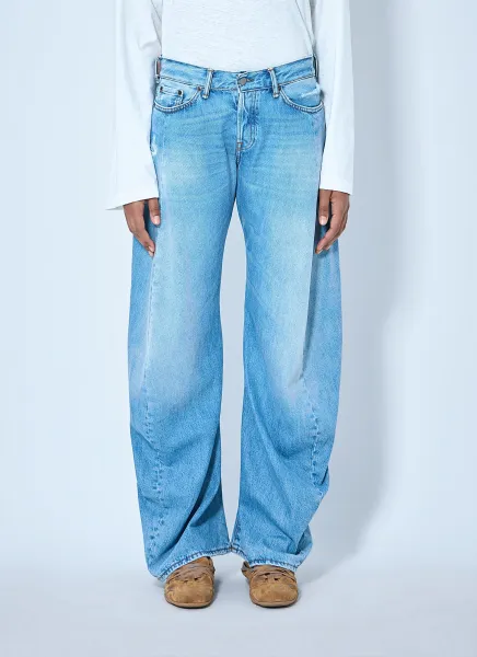 2006F Distressed Wide Leg Jeans
