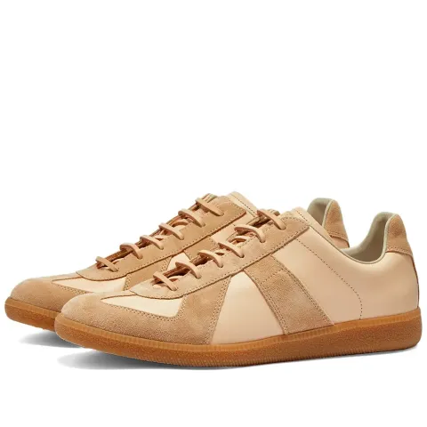22 Classic Replica Sneaker