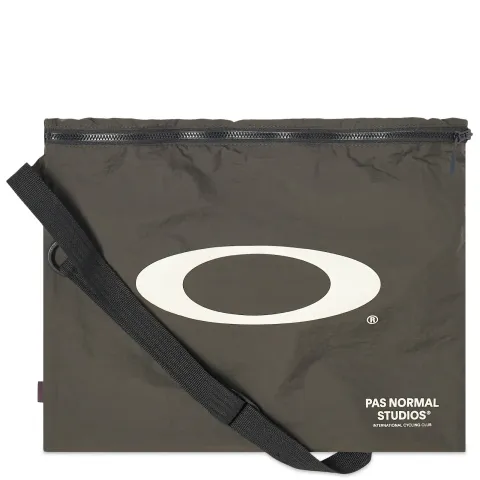 x Oakley Off-Race Technical Musette