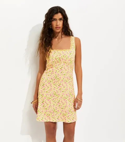 Women's Yellow Floral Print Lace Trim Square Neck Mini Dress