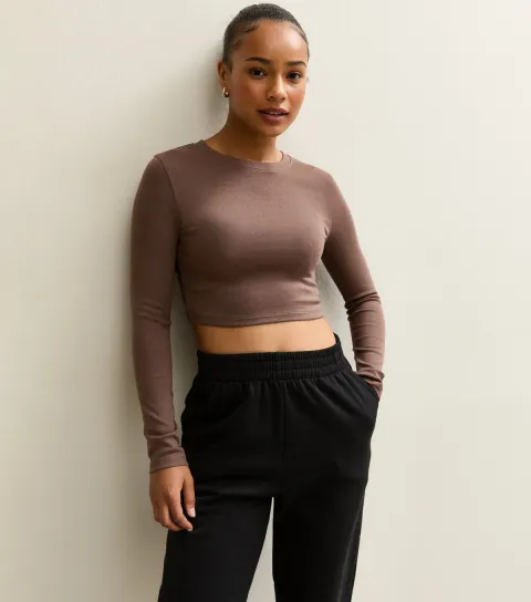 Women's Petite Brown Crew Neck Long Sleeve Top