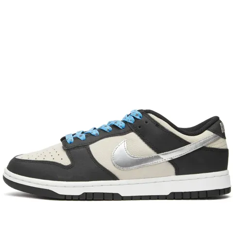 W Dunk Low