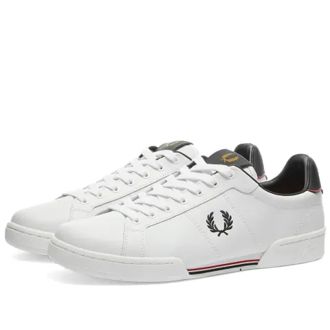 B722 Leather Sneaker