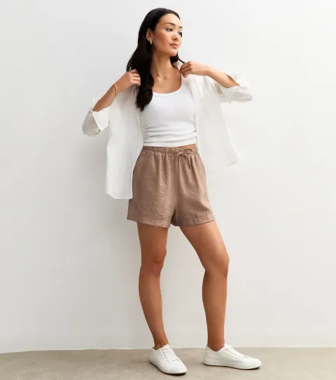 Women's Mink Crinkle Texture Relaxed Shorts