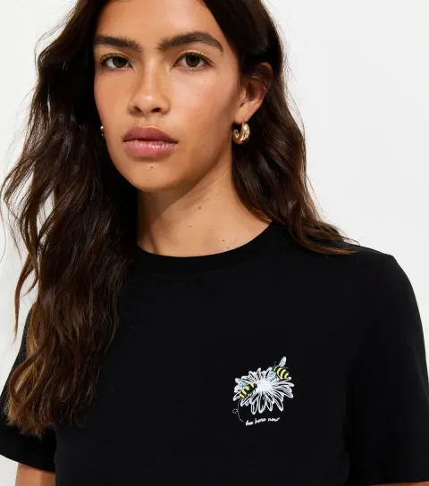 Women's Black Cotton Daisy Print Crew Neck T-Shirt