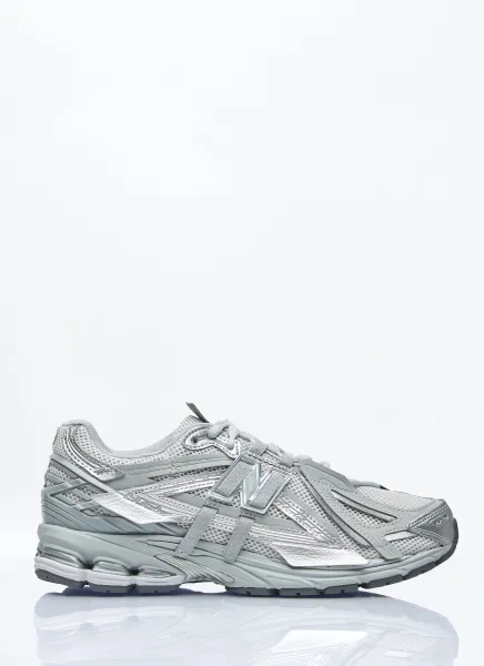 1906A Sneakers